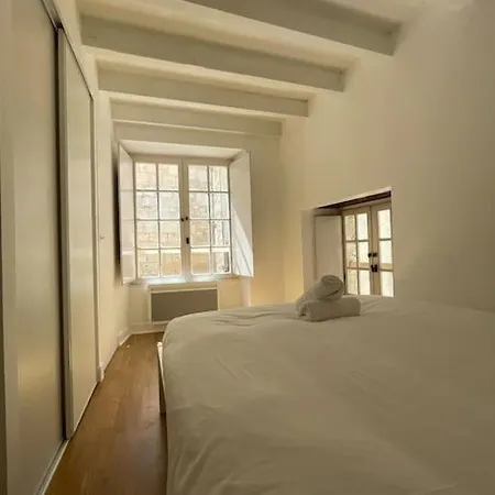 Superbe T3 Atypique Dans Le Quartier Historique *