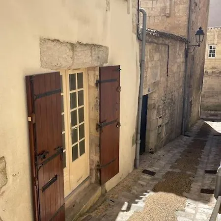 Superbe T3 Atypique Dans Le Quartier Historique